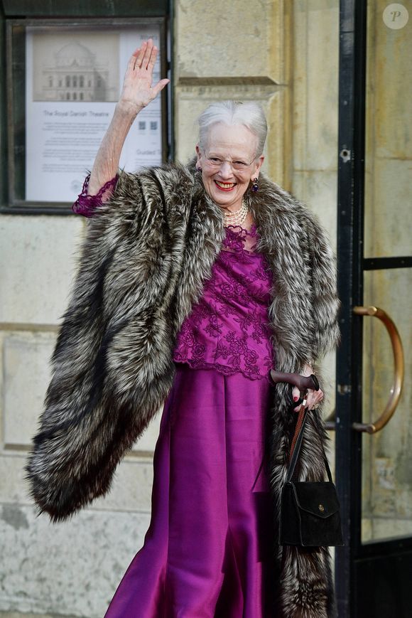 La reine Margrethe II, spectacle d’anniversaire au Théâtre Royal à l’occasion des 18 ans de la princesse Isabella, à Copenhague, au Danemark, le 15 avril 2025. © Dana Press / Bestimage