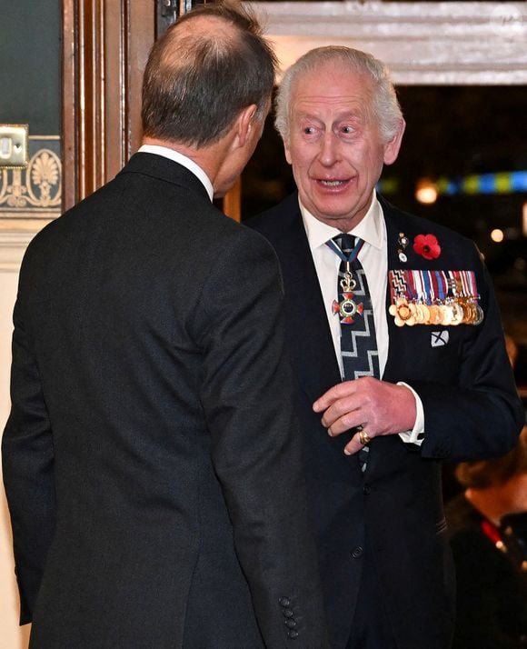 Le roi Charles III d'Angleterre - La famille royale du Royaume Uni assiste au Festival du souvenir  (Festival of Remembrance) au Royal Albert Hall, Londres le 9 novembre 2024. © Chris Ratcliffe / Pool / Julien Burton via Bestimage
