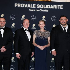 Mathieu Giudicelli, directeur général de Provale, Le prince Albert II de Monaco, La princesse Charlène de Monaco, Malik Hamadache, président de Provale, Philippe Sella lors de la soirée de gala Provale Solidarité à l'hôtel Four Seasons Hôtel, George V à Paris le 13 mars 2026. © Dominique Jacovides / Bestimage