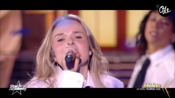 Elle suit des cours de théâtre et pratique la danse depuis l'âge de 6 ans.

Mélina fait partie de la nouvelle promotion de la "Star Academy". Capture d'écran TF1