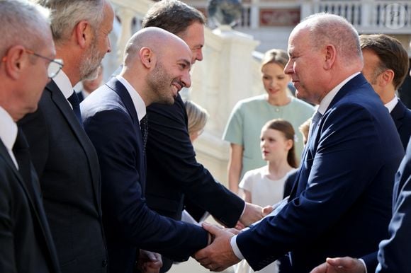 Le prince Albert II de Monaco, la princesse Charlène et leurs enfants accueillent le président Emmanuel Macron , sa femme Brigitte et une délégation au palais princier à Monaco le 7 juin 2025

© Ludovic Marin / Pool / Bestimage