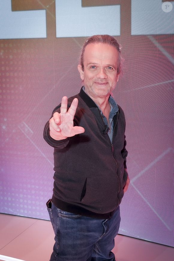 Il participait à l’émission pour montrer une autre facette de lui-même.

 André Bouchet dit Passe Partout ( Fort Boyard ) sur le plateau de TBT9 présenté par C.Hanouna, et diffusé en direct sur W9, Paris, France, le 09 mars 2026. © Jack Tribeca / Bestimage