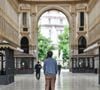 événement mode spectaculaire célébrant l'artisanat et l'innovation.

La Galleria Vittorio Emanuele II à Milan, le 27 avril 2020. © LaPresse / Panoramic / Bestimage