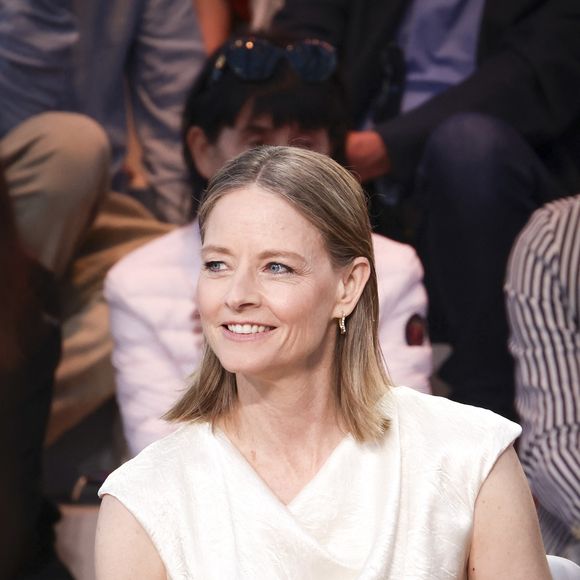 Exclusif - Jodie Foster - Plateau de l'émission "C à vous" lors du 78ème Festival International du Film de Cannes le 21 mai 2025. © Jack Tribeca / Bestimage