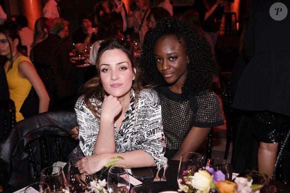 Pour annoncer la grande nouvelle à sa communauté, l'artiste a choisi la sobriété et la tendresse sur Instagram. 

Exclusif - Léa Castel, Assa Sylla - Dîner des "Femmes Culottées" Etam au Musée de la Monnaie à Paris le 22 mars 2022. . Rachid Bellak/Bestimage