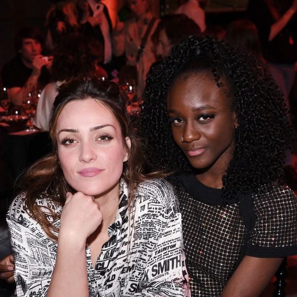 Pour annoncer la grande nouvelle à sa communauté, l'artiste a choisi la sobriété et la tendresse sur Instagram. 

Exclusif - Léa Castel, Assa Sylla - Dîner des "Femmes Culottées" Etam au Musée de la Monnaie à Paris le 22 mars 2022. . Rachid Bellak/Bestimage