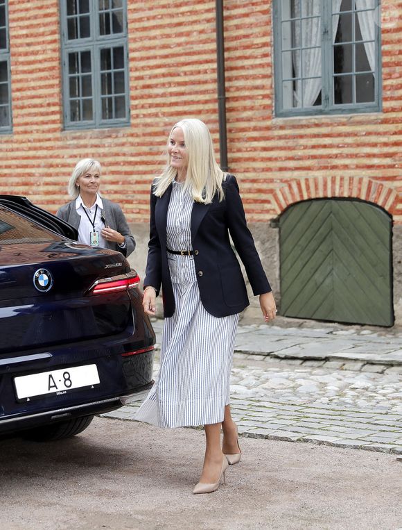 L'épouse du prince héritier Haakon va se retirer de la vie médiatique.

La princesse Mette-Marit est présente lors de la conférence "Frida Hansen et le tissage transparent", donnée par le tisserand américain Robbie LaFleur à Collettgaarden au Musée folklorique norvégien d'Oslo, Norvège, le 19 septembre 2025. © Gulliksrud Marius/Stella Pictures/ABACA