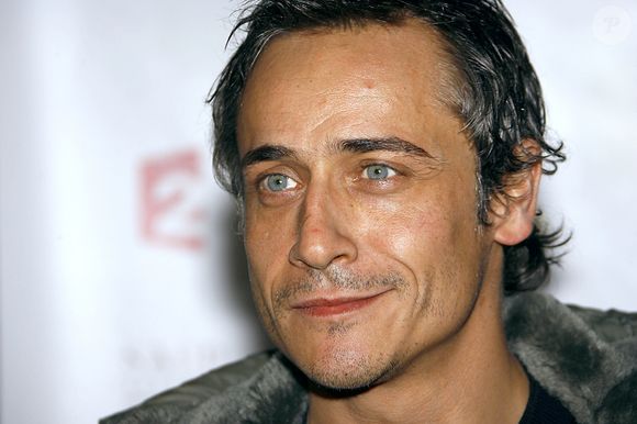 L'acteur français Jean-Michel Tinivelli pose lors du 8ème Festival International du Film de Télévision de Luchon dans les Pyrénées françaises le 3 février 2006. Photo par Patrick Bernard/ABACAPRESS.COM