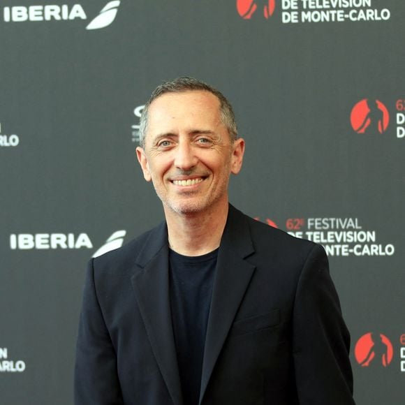 Gad Elmaleh sur le tapis rouge du photocall de la cérémonie d'ouverture du 62ème Festival de Télévision de Monte-Carlo, à Monaco, le 16 juin 2023. © Cyril Dodergny/Nice Matin/BestImage