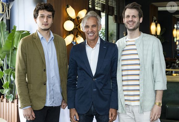Exclusif - Giacomo, Paul et Alessandro Belmondo - Déjeuner Pères et fils au restaurant Langosteria - Cheval Blanc Paris le 27 juin 2023.

© Julio Piatti / Bestimage