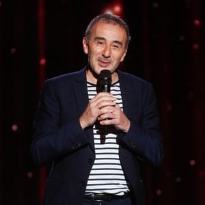 Exclusif - Élie Semoun - Surprises - Enregistrement de l'émission "La Boîte à secrets", au Studio du Lendit, présentée par F.Bollaert et diffusée le 24 janvier sur France 3. Le 16 décembre 2024. © Christophe Clovis / Bestimage