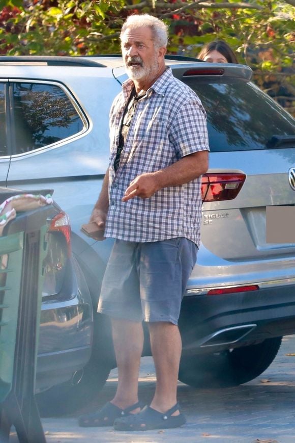 EXCLUSIF - L'acteur et réalisateur Mel Gibson a été aperçu en train de faire ses courses chez Whole Foods à Malibu. Backgrid USA / Bestimage
