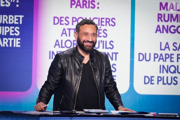 Exclusif - Cyril Hanouna, sur le plateau de l’émission « TPMP » présentée par C.Hanouna et diffusée en direct sur C8, Paris, France, le 24 fevrier 2025. © Jack Tribeca / Bestimage