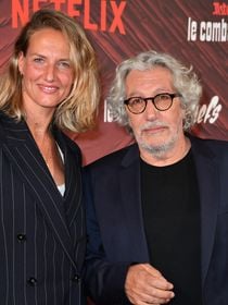 Alain Chabat installé dans le Vaucluse avec sa jeune compagne Tiara : les détails sur leur demeure qui fait rêver