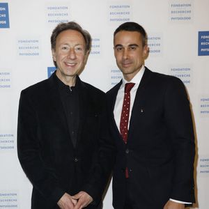 Stéphane Bern et son compagnon Yori Bailleres - Soirée de gala pour la Fondation de la Recherche en Physiologie, "Les Stéthos d'Or" au Four Seasons Hôtel George V à Paris le 24 mars 2025. ©
Marc Ausset-Lacroix/Bestimage