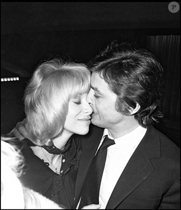 Mireille Darc et Alain Delon en 1971. © Bestimage