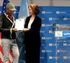 Audrey Azoulay lui a remis un diplôme

Pharrell Williams et Audrey Azoulay - Le rappeur, producteur et créateur de mode américain Pharrell Williams reçoit un diplôme de la directrice générale de l'UNESCO A.Azoulay en tant qu'Ambassadeur de bonne volonté de l'UNESCO pour les arts, l'éducation et l'entreprenariat, au siège de l'UNESCO, à Paris, le 17 décembre 2024. 
© Stéphane Lemouton / Bestimage