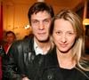 Après leur séparation, le chanteur s'est marié avec Sarah Poniatowski.

EXCLUSIF. Le chanteur français Marc Lavoine et Sarah Poniatowski posent ensemble lors du vernissage du livre « Vive la Mariée » à la boutique Louise Piquant à Paris, en France, le 21 novembre 2006. Photo de Denis Guignebourg/ABACAPRESS.COM