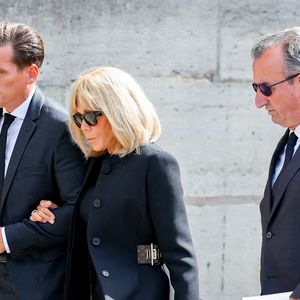Brigitte Macron, José Pietroboni, chef du protocole de l'Elysée - Arrivées aux obsèques de Mathilde Favier en l'église Saint-Sulpice à Paris, le 31 aout 2026. © Dominique Jacovides-Cyril Moreau/Bestimage