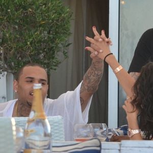Chris Brown profite avec des amis de ses vacances sur la plage de Bagatelle à Saint-Tropez, le 30 juillet 2014.

Photo : FITOUSSI-JACOVIDES-MOREAU/BESTIMAGE