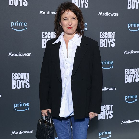 Anne Roumanoff assiste à la première d'Escort Boys By Prime Video à UGC Cine Cite Les Halles le 18 décembre 2023 à Paris, France. Photo de Nasser Berzane/Abaca