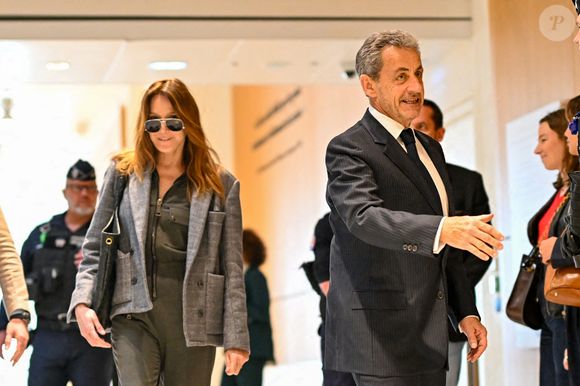 Nicolas Sarkozy et sa femme Carla Bruni - Dernier jour du procès du financement libyen de Sarkozy: ses avocats de l’ancien président vont plaider la relaxe, au tribunal de Paris, France, le 8 avril 2025. © Pierre Perusseau/Bestimage