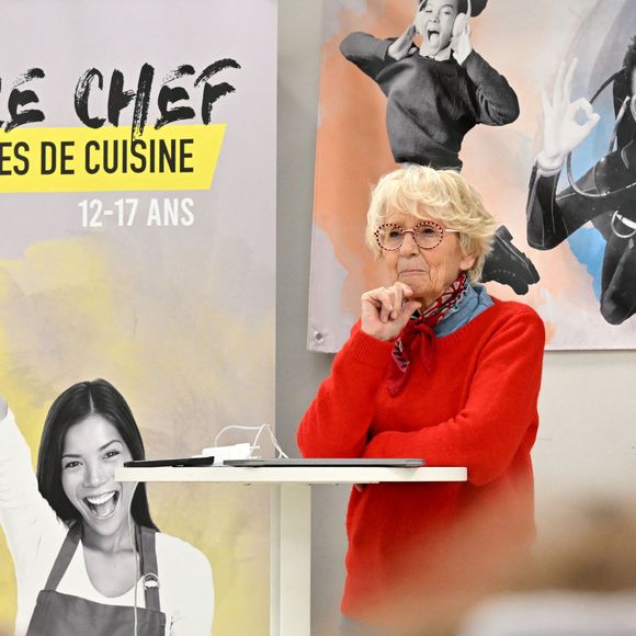 Mercotte, la jurée de l'émission "Le Meilleur Pâtissier" sur M6, est venue à Nice, le 26 avril 2024, pour rencontrer les adolescents du stage culinaire " Nice Chef " et superviser leurs réalisations, des biscuits de Savoie façon Mercotte. 
© Bruno Bebert / Bestimage