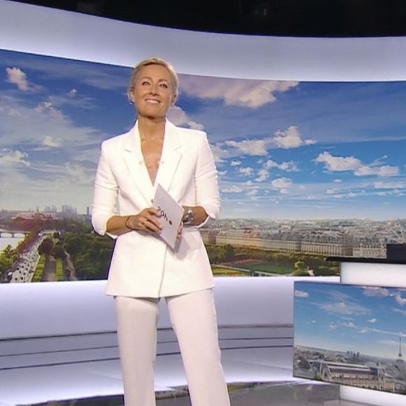 Dernier J.T de Anne-Sophie Lapix sur France 2 le 26 Avril 2025.
© Capture d'ecran France TV via Bestimage