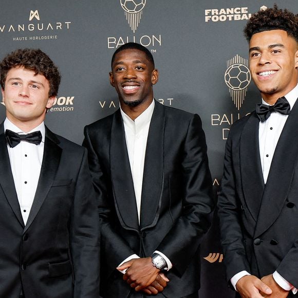 João Neves, Ousmane Dembélé et Désiré Doué au photocall de la 69ème cérémonie du Ballon D'Or 2025 au théâtre du Châtelet à Paris, France, le 22 septembre 2025. © Cyril Moreau/Bestimage