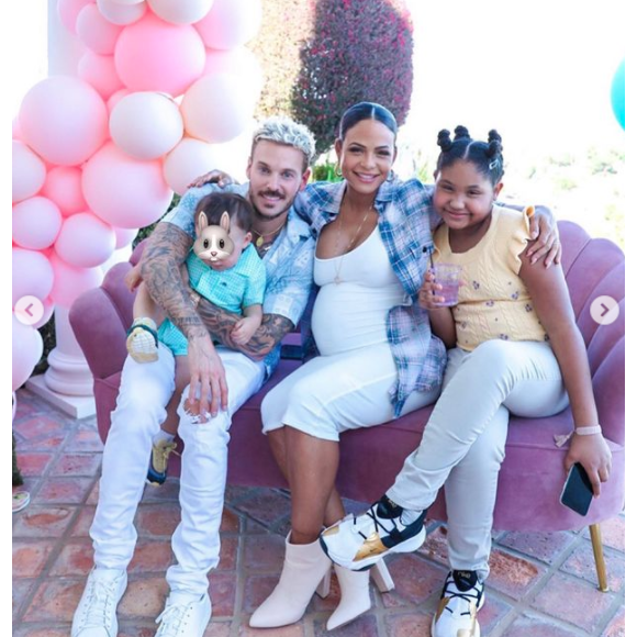 M. Pokora et Christina Milian forment une belle famille recomposée formée d'Isaiah, Kenna, ainsi que de Violet (la fille de Christina née d’une précédente relation). 

M. Pokora, Christina Milian, leur fils Isaiah et Violet, la fille de Christina Milian. @Instagram