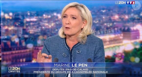 La députée RN Marine le Pen invitée du « 20 heures » après sa condamnation à deux ans de prison ferme et cinq ans d’inéligibilité pour détournement de fonds publics dans l’affaire des assistants européens du FN.
Paris le 31 mars 2025.
© Capture TV TF1 via Bestimage