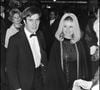 Guy Bedos assurait ignorer la maladie de son épouse au moment de leur séparation.
Guy Bedos et son épouse Sophie Daumier à la sortie d'un concert à Paris en 1969.