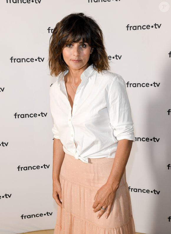 Faustine Bollaert au photocall de la conférence de presse de France 2 au théâtre Marigny à Paris le 18 juin 2019

© Coadic Guirec / Bestimage