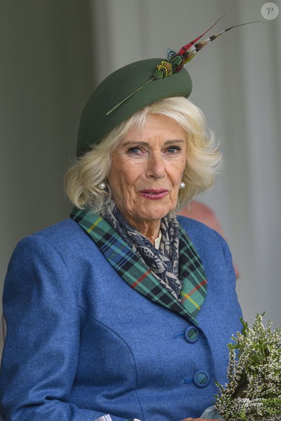 Le roi Charles III d'Angleterre et Camilla Parker Bowles, reine consort d'Angleterre, lors des jeux des Highlands du Braemar Gathering au parc commémoratif de la princesse royale et du duc de Fife de Braemar, en Ecosse, Royaume Uni, le 6 septembre 2025. © Cover Images via ZUMA Press / Bestimage/Bestimage