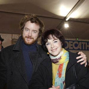Anny Duperey avec son fils Gaël Giraudeau - 25ème Arbre de Noël de l'association CitéStars présidée par D.Donadéi au cirque Phénix en présence de 80 enfants défavorisés à Paris le 8 janvier 2023. © Cédric Perrin/Bestimage