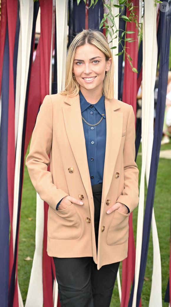 Ines Vandamme, danseuse et chorégraphe dans l'émission "Dancing with the Stars", lors du Qatar Prix de l'Arc de Triomphe à l'hippodrome de Paris-Longchamp, dimanche 2 octobre 2022 à Paris, France. Photo by Tomas Stevens/ABACAPRESS.COM