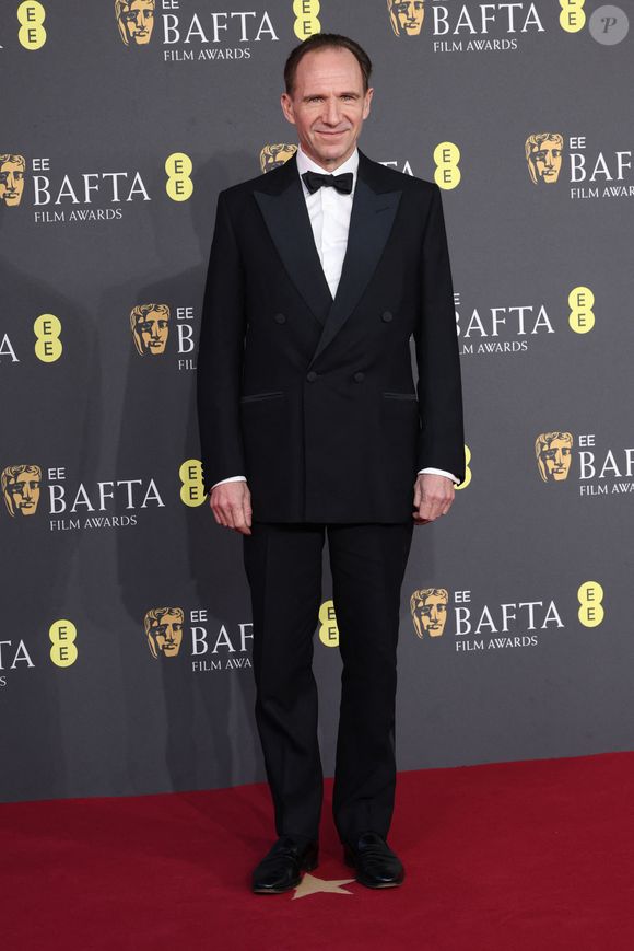 Ralph Fiennes - Photocall de la 78ème cérémonie des British Academy Film Awards (EE BAFTA) au Royal Albert Hall à Londres, le 16 février 2025.
©Mirrorpix / Bestimage