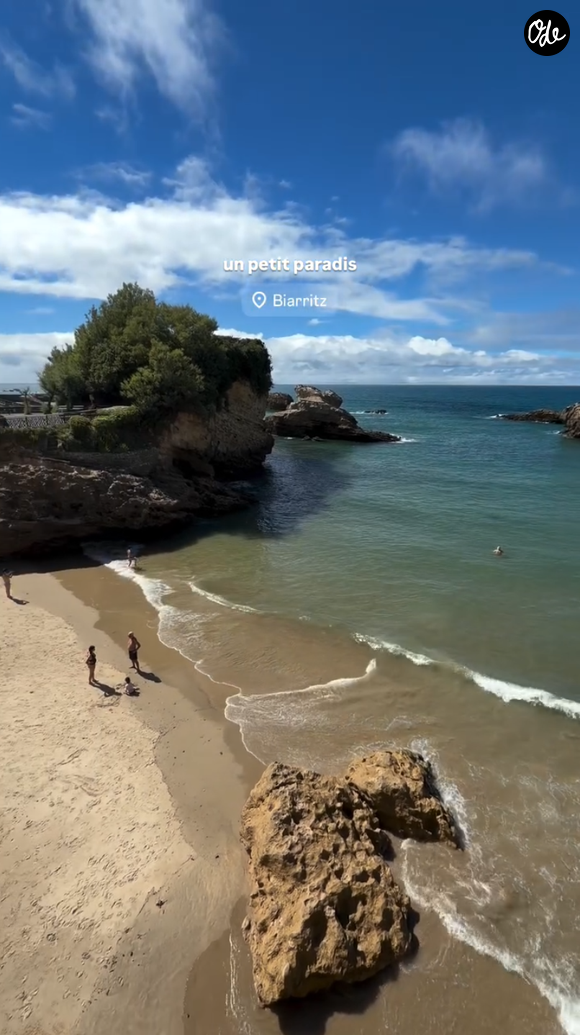 Amandine Petit et son mari sont actuellement à Biarritz le temps d'un week-end. Dans ses stories Instagram, elle n'a pas hésité à parler de "petit paradis" en partageant une vidéo d'une sublime petite plage de la ville. 

Amandine Petit à Biarritz samedi 4 juillet 2026 - Instagram