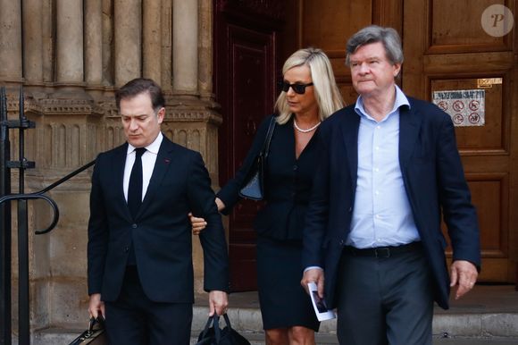 Renaud Capuçon et sa femme Laurence Ferrari - Sorties des obsèques de Philippe Labro dans l'église de Saint-Germain-des-Prés à Paris le 13 juin 2025. © Dominique Jacovides - Christophe Clovis / Bestimage