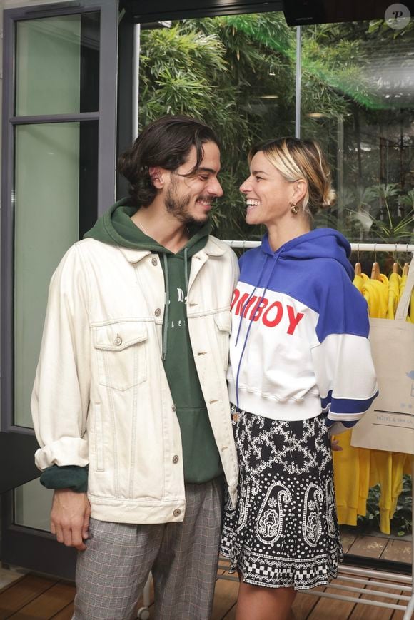 la maternité ! Un projet qui viendra le temps venu…

Exclusif - Romain Guillermic et Fauve Hautot - Live Apéro Shopping de Sandra Sisley et Gaëlle Constantini à l’Hotel & Spa La Belle Juliette à Paris le 27 septembre 2024 © Jack Tribeca/Bestimage