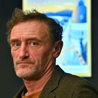 "Tu as choisi de t'en aller" : Jean-Paul Rouve touché par la perte d'un homme qui a marqué le monde la télé