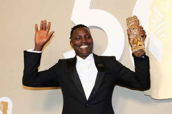 Abou Sangare, Le César De La Meilleure Révélation Masculine Dans L'histoire De Souleymane - Photocall des lauréats (pressroom) de la 50ème cérémonie des César à l'Olympia à Paris le 28 février 2025

© Dominique Jacovides / Olivier Borde / Bestimage