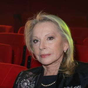Exclusif - Véronique Sanson - Michel Fugain et Véronique Sanson se décorent mutuellement de l'Ordre des Arts et des Lettre à l'occasion du concert de Michel Fugain et de sa femme Sanda à Bobino, Paris le 27 janvier 2025. © Jack Tribeca / Bestimage