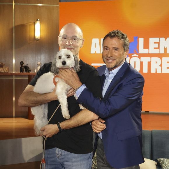 Parmi les premiers invités ont figuré Bernard Werber et Alice Pol, 

Exclusif - Bernard Werber, sur plateau de la nouvelle émission "Animalement Vôtre" présentée par Bernard Montiel et diffusée le 9 novembre sur France 3, à Paris, France, le 13 octobre 2025. © Jack Tribeca/Bestimage
