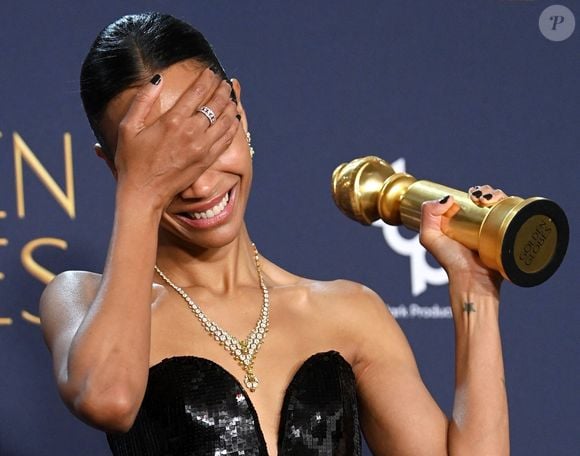 L’actrice Zoe Saldana a remporté le trophée du meilleur second rôle - Beverly Hills, CA  - 82nd Annual Golden Globe Awards