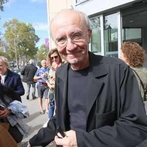 Exclusif - Philippe Geluck - Personnalités à la sortie des studios de l'enregistrement de l'émission "Les Grosses Têtes" sur RTL à Paris. Le 25 septembre 2023
© Jonathan Rebboah / Panoramic / Bestimage