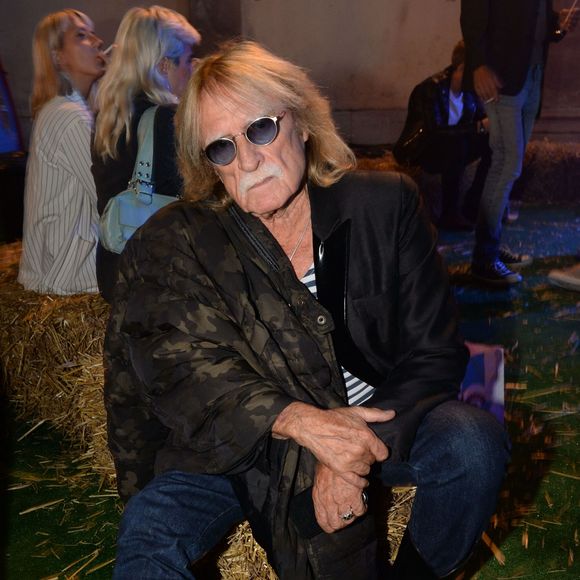 Le chanteur Christophe (Daniel Bevilacqua) lors du 10ème édition du "Etam Live Show" (Etam Lingerie) lors de la Fashion Week à Paris, France, le 26 septembre 2017. Photo by Rachid Bellak/Bestimage