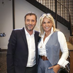 Exclusif - Caroline Margeridon et Bernard Montiel - Caroline Margeridon sur le plateau de l'émission "Animaux Stars", présentée par B.Montiel et diffusée le 6 décembre 2025 sur la chaîne Animaux TV, à Paris, France, le 17 septembre 2025. © Jack Tribeca/Bestimage