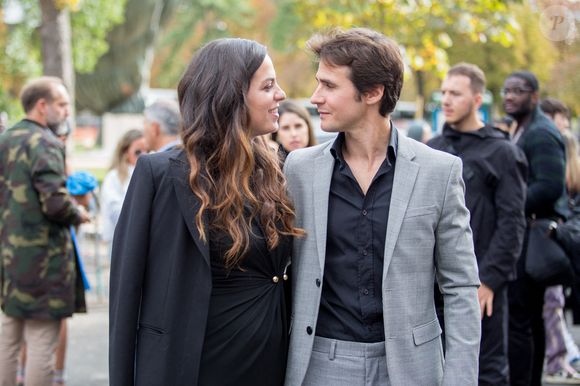 Anouchka Delon enceinte et Julien Dereims sont arrivés au défilé Elie Saab lors de la collection prêt-à-porter femme printemps-été 2020 à Paris le 28 septembre 2019. Photo de Nasser Berzane/ABACAPRESS.COM