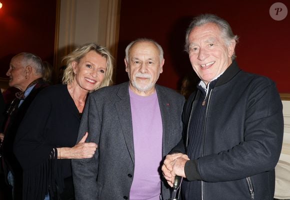 Sophie Davant s'est offert une sortie avec William Leymergie

Exclusif -  Sophie Davant, Francis Perrin et William Leymergie - 50ème de la pièce "Lyly" avec M. Bernier et F. Perrin au théâtre de Paris le 27 mars 2025. © Coadic Guirec/Bestimage